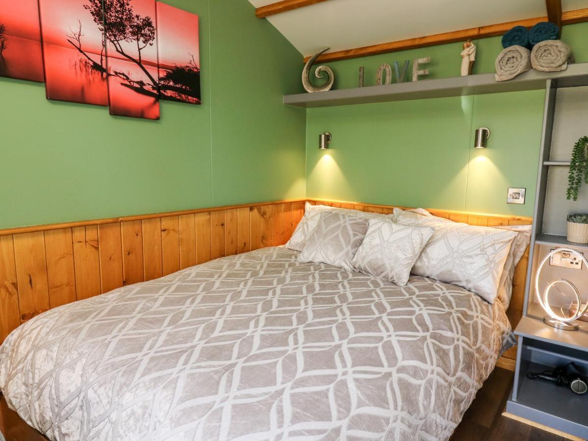 Wild Acre Villa Llangadog Luaran gambar