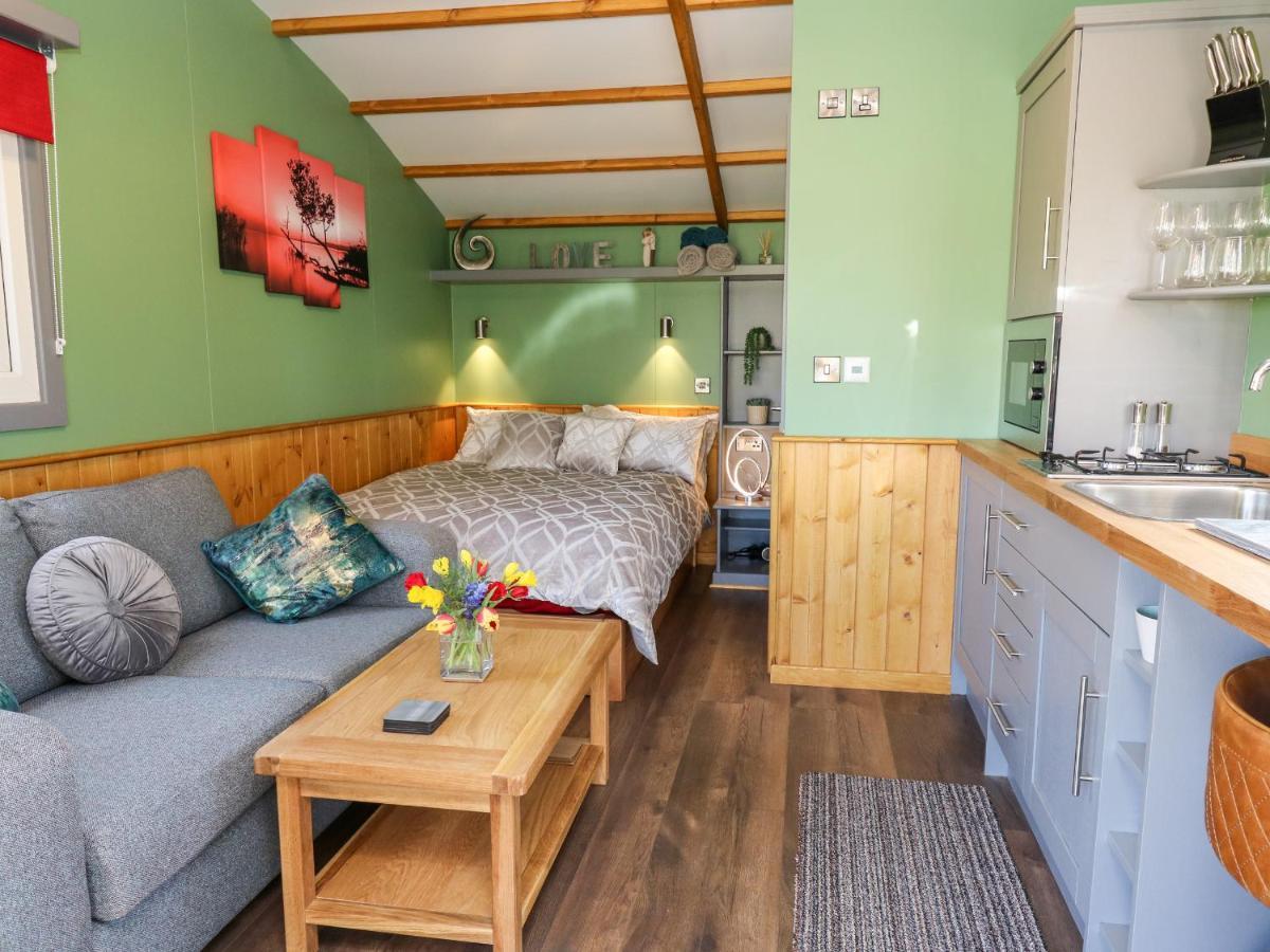 Wild Acre Villa Llangadog Luaran gambar